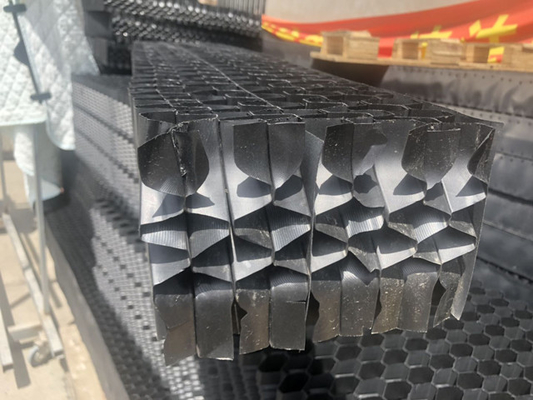 Black Honeycomb Cellular PVC Drift Eliminator Cooling Tower Komponen